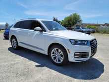 Load image into Gallery viewer, 2017 Audi Q7 Progressive 7 Pass SOLD!
