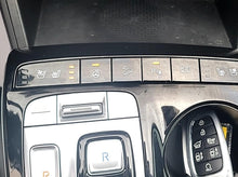 Load image into Gallery viewer, 2022 Hyundai Tucson Ultimate Hybrid 5 PASS SOLD
